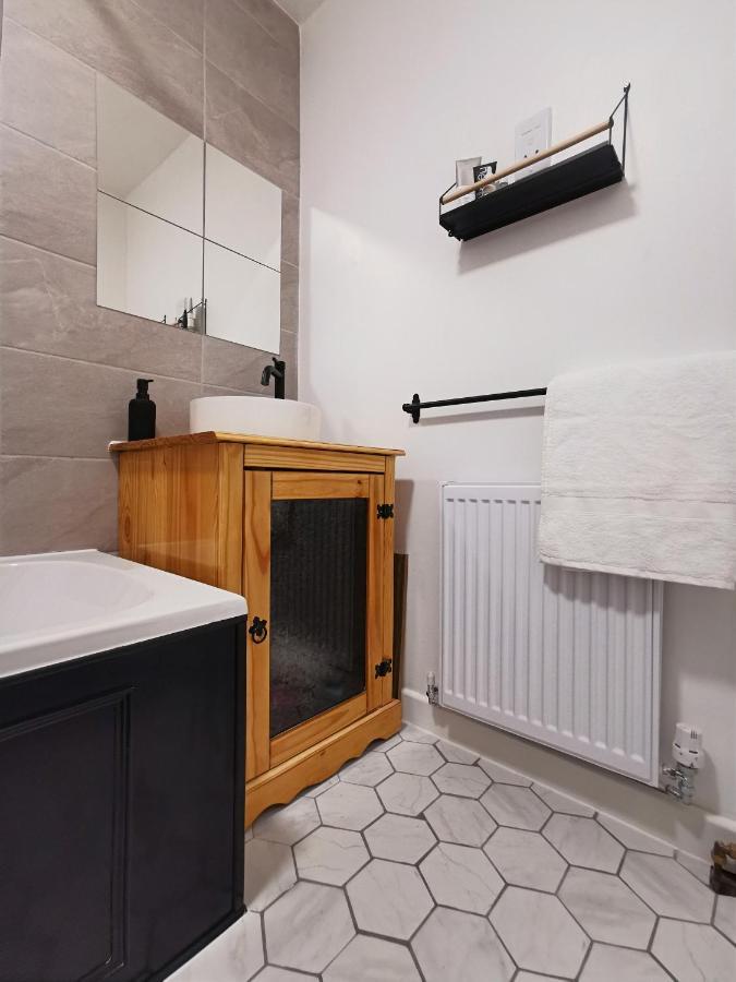 Peaceful Glasgow City House: Central Location with Free Parking Exterior photo